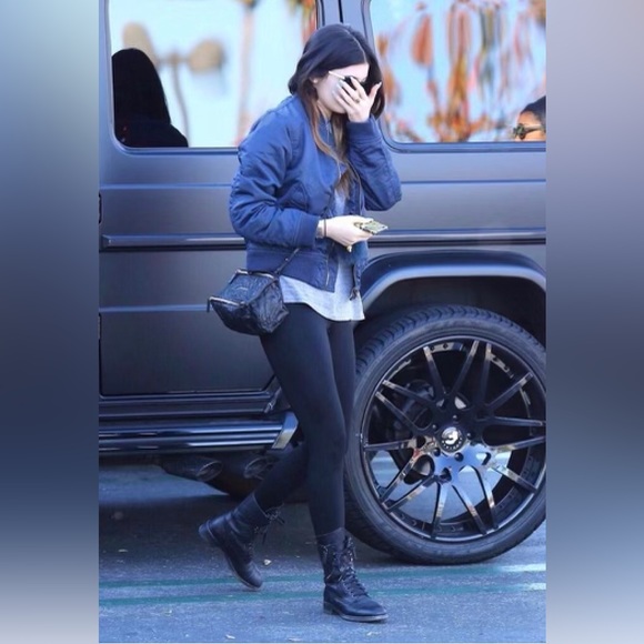 Givenchy Small Pandora Creased Patent Leather Shoulder Bag - Picture 3 of 16